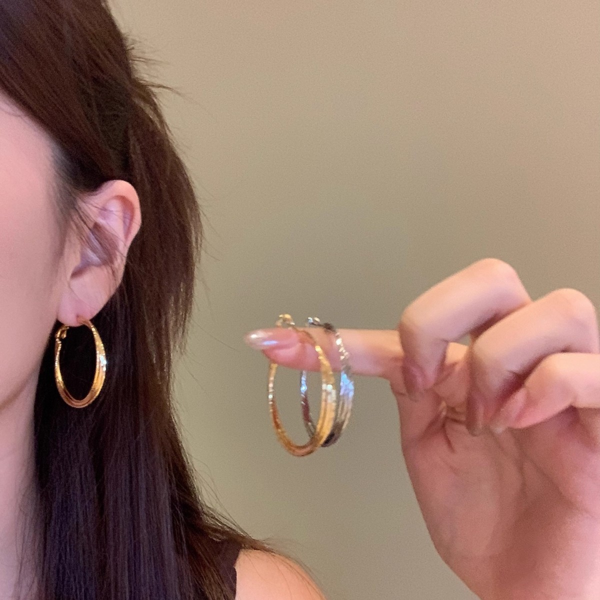 Large Hoop Earrings for Commuting, Minimalist Style Earrings for Women, Instagram-Worthy High-End Old Money Style Circle Earrings