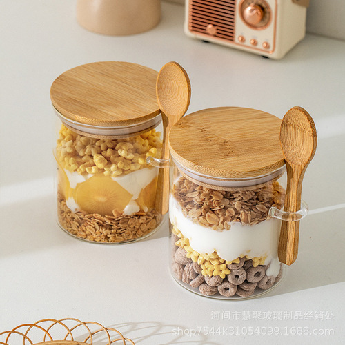 Glass spice jar kitchen round storage jar sugar jar food seasoning salt jar storage tea jar with spoon sealed jar