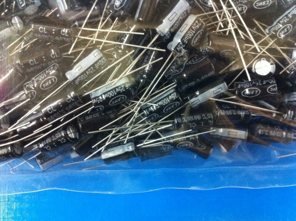 东联盛公司  25V100UF  高品质高质量+冲双冠~