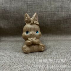 ウサギの置物純桃木十二生肖実木彫刻立体ウサギ付属品木彫り家庭のデスクトップ工芸品