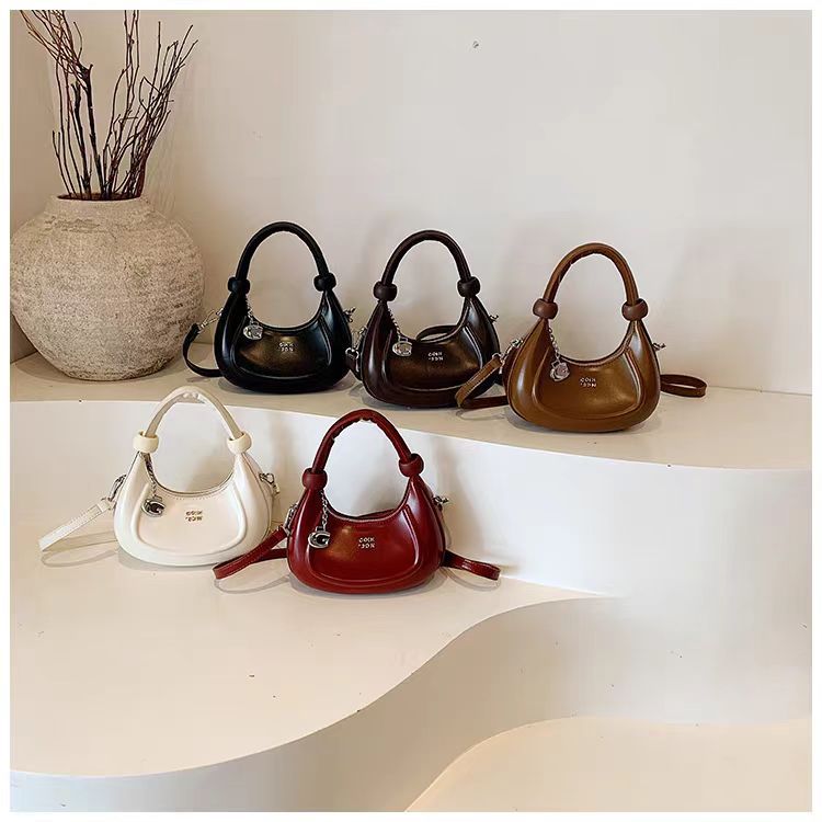 Women's Underarm Handheld Saddle Bag New Designer High-End Niche Retro Versatile Shoulder Crossbody Bag_voghion.com