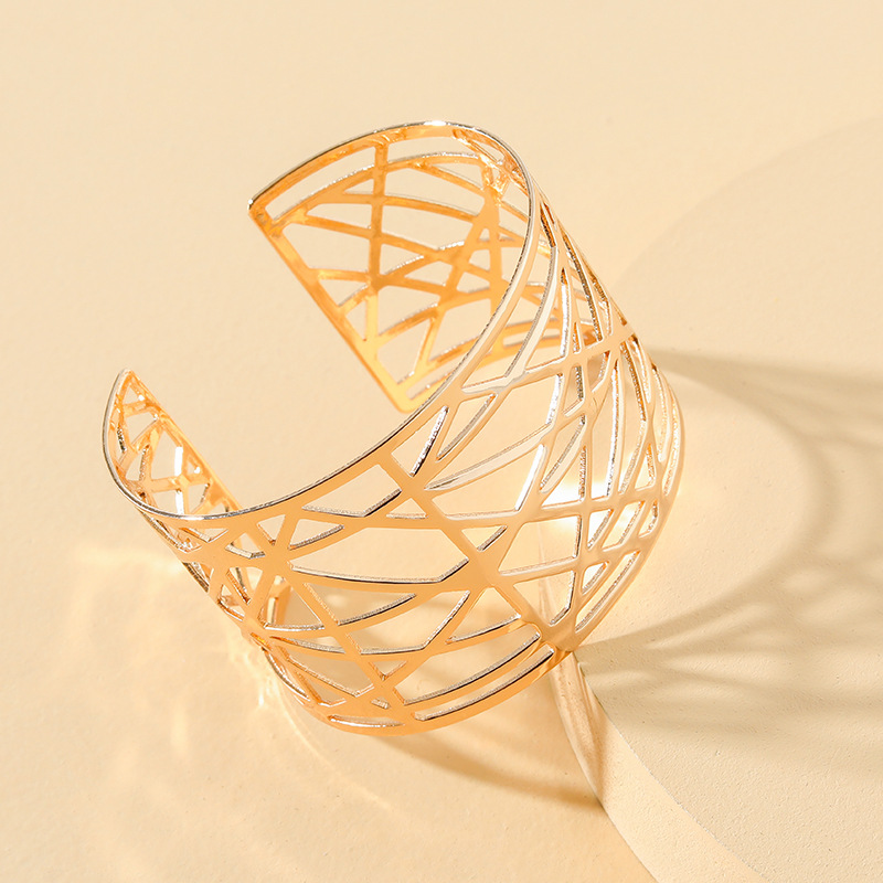 hip pop style solid color hyperbole irrgular lines open alloy bangles wholesale