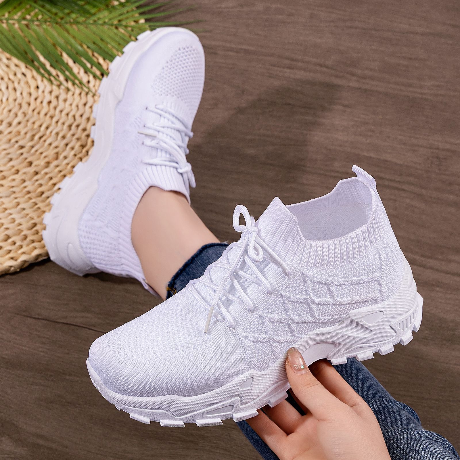 Zapatos de mujer zapatos transfronterizos de alta altura zapatos de papá transpirables no olor zapatos deportivos zapatos casuales cómodos zapatos simples