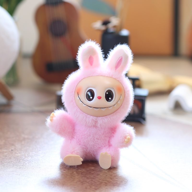 Labubu ペンダント第二世代 Labubu ぬいぐるみかわいい座り姿勢ブラインドボックスベビー服ビニールデスクトップ装飾品卸売|undefined