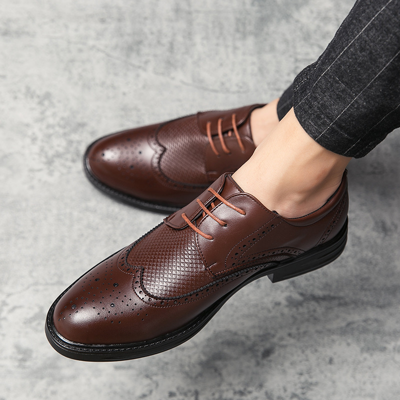 Cross-border zapatos de cuero de moda de hombre de tamaño grande 2024 cuatro estaciones, zapatos de cuero de estilo británico, zapatos de cuero casuales image 4