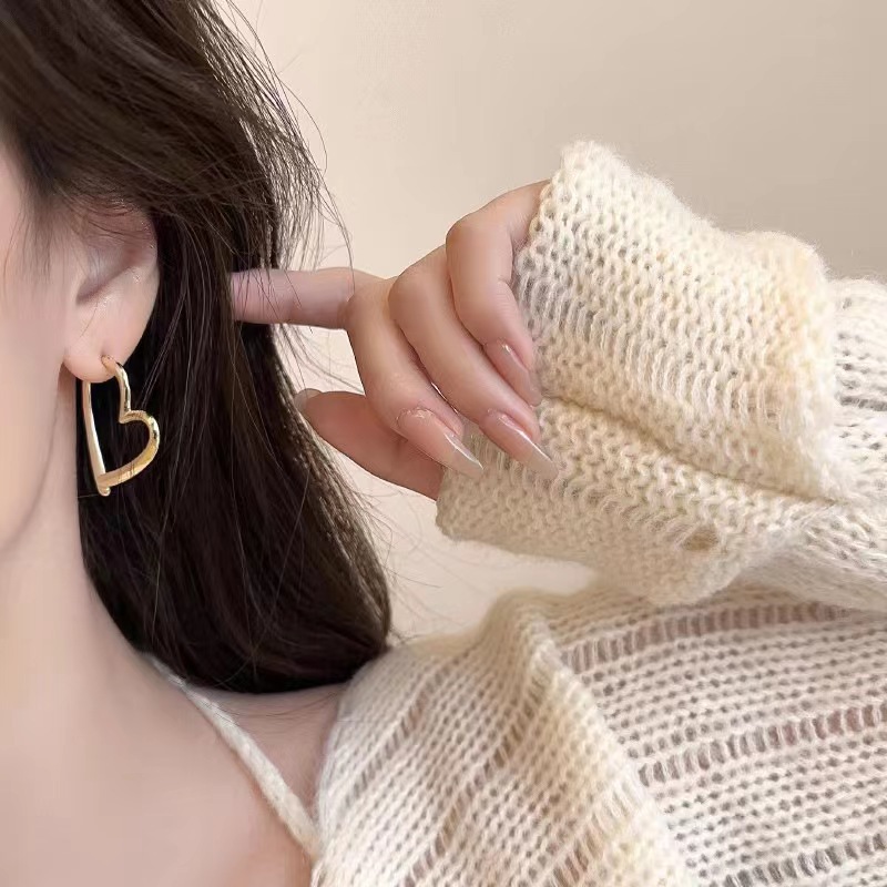 EH-047 Gold