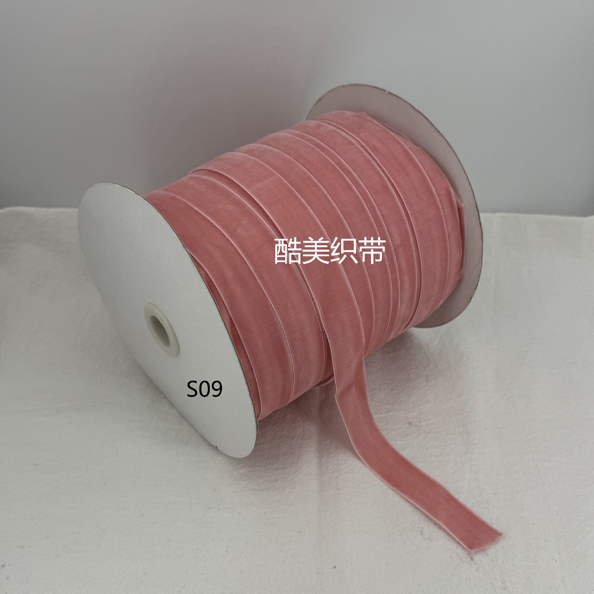 Stock 1.5cm / 2cm / 2.5cm unilateral cinta de terciopelo de terciopelo de color diy arco hecho a mano