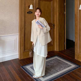 卡其色韩系轻熟风气质西服套装裙女2026春季蕾丝罩衫阔腿裤三件套