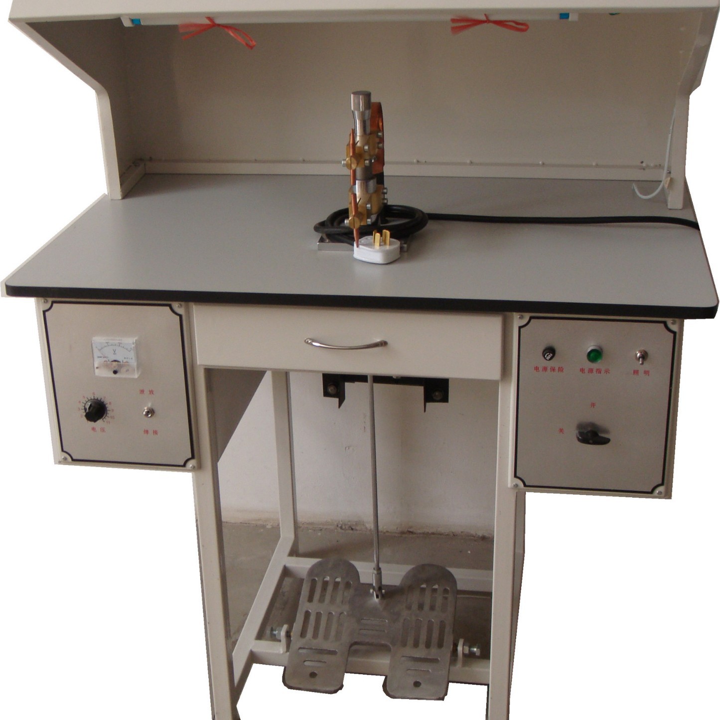 P800J精密脚踏式储能点焊机金属焊接机