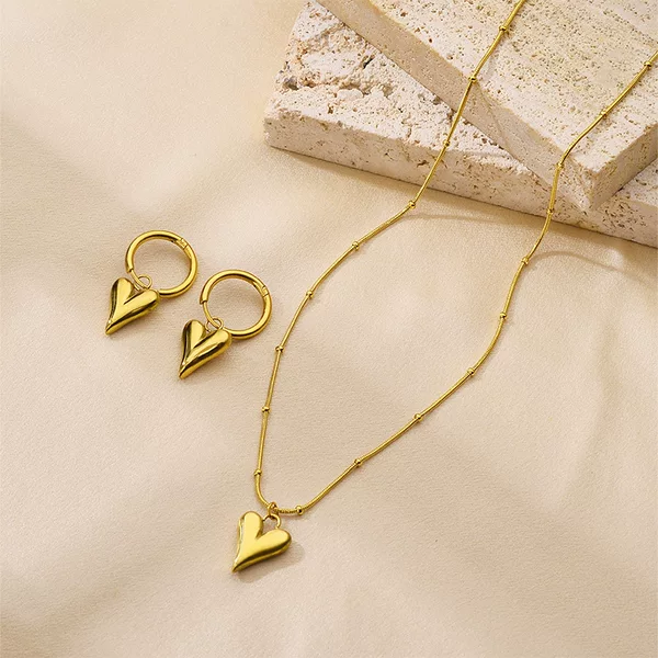 Titanium Steel Luxury Heart Necklace for Women, Ins Style, Trendy Minimalist Clavicle Chain, Niche Design, Best Friend Fashion