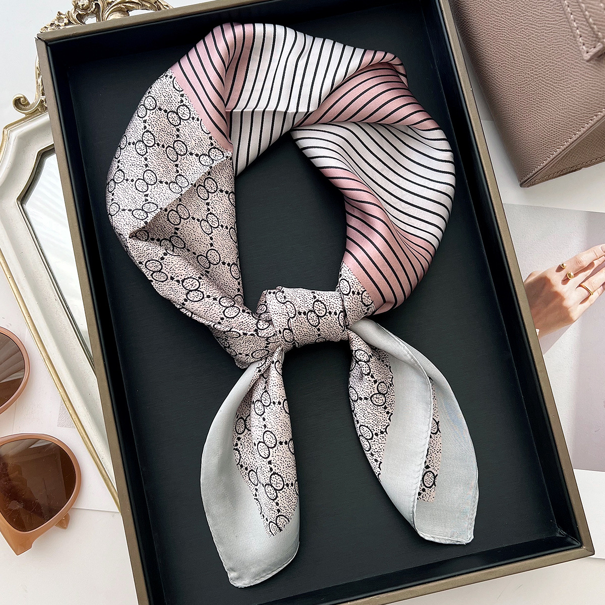 F1-A2A60671-4#회색 가장자리