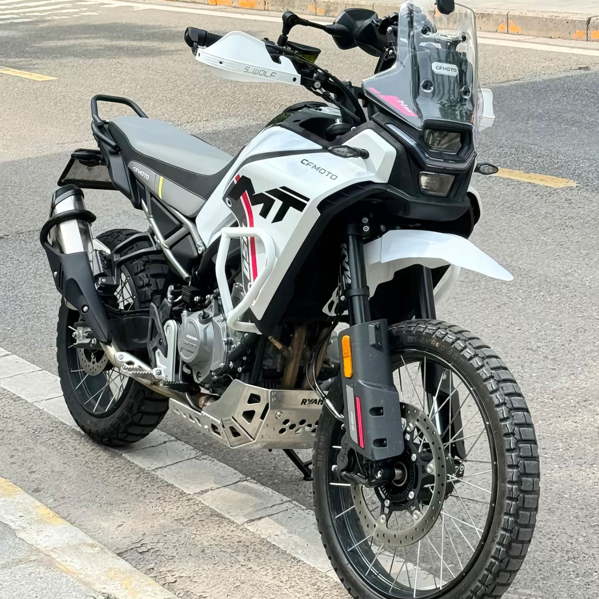Suitable for Cfmoto 450Mt Modified Bumper Motorcycle Crash Guard Anti-Fall Bar Anti-Fall Frame Protective Accessories