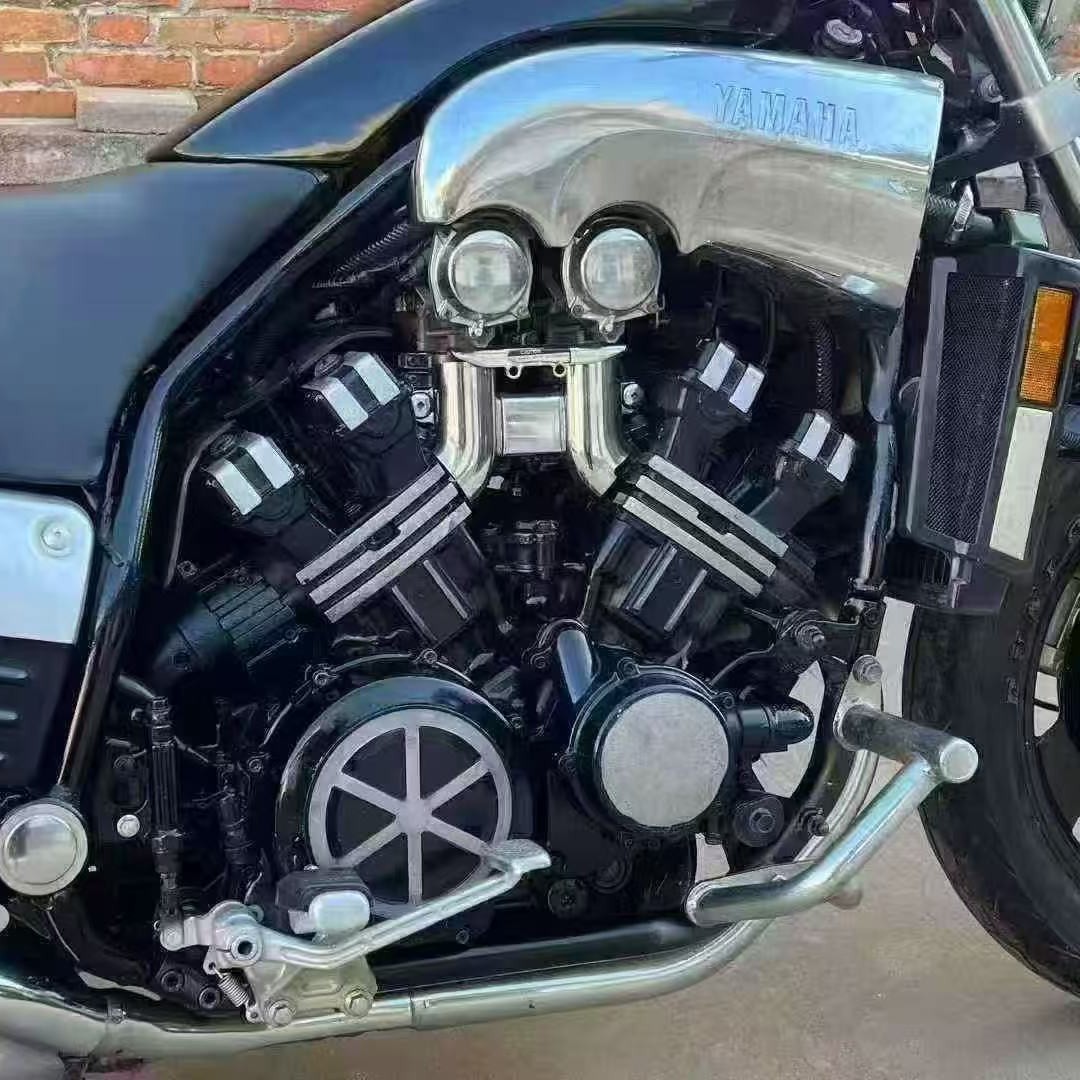 Yamaha Vmax1200 cruiser motorcycle, R1, R6, XJ6, MT09 street bike, sport bike, racing motorcycle