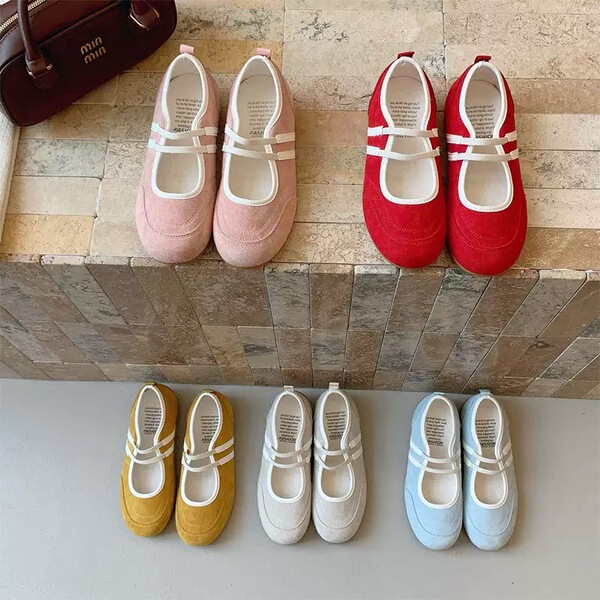 Cute retro two-tone universal casual Mary Jane shoes with a strap…