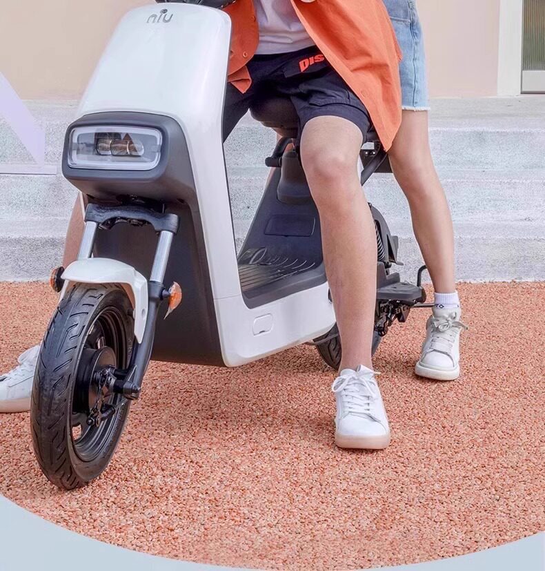 All-Season Electric Vehicle Motorcycle Half Helmet, Summer Sun Protection Battery Bike Safety Helmet, Bicycle Helmet for Men and Women