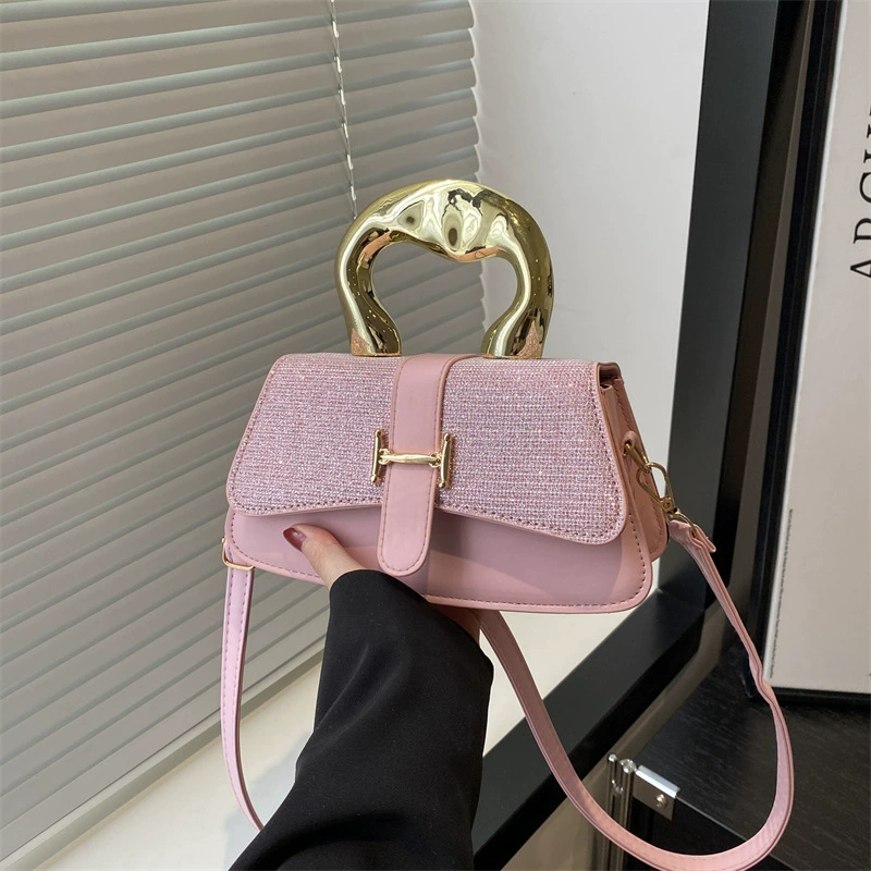 Capacious one-shoulder bag, phone bag, western style