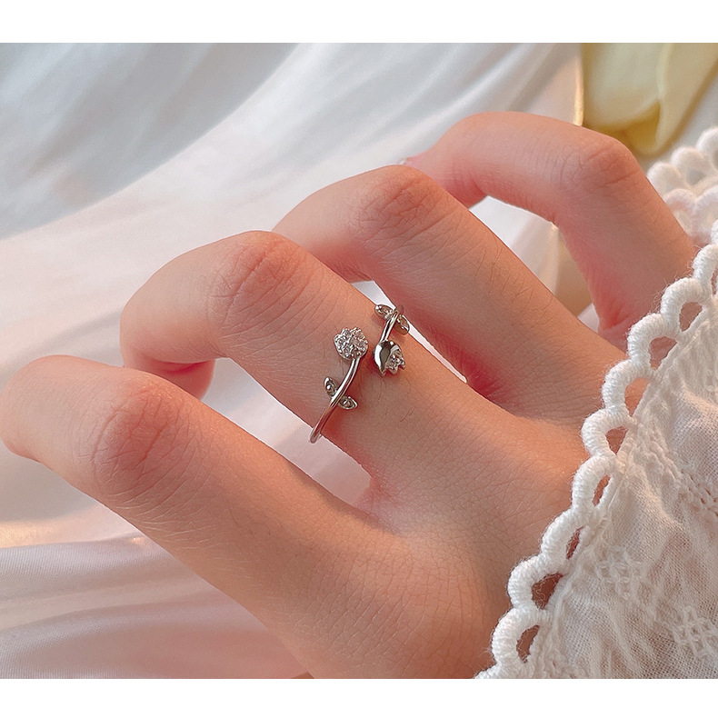 1 Piece Quantity Holiday, Tea Party Occasion 925 Sterling Silver Material Flower Pattern 1 Piece 925 Sterling Silver Flower Rings