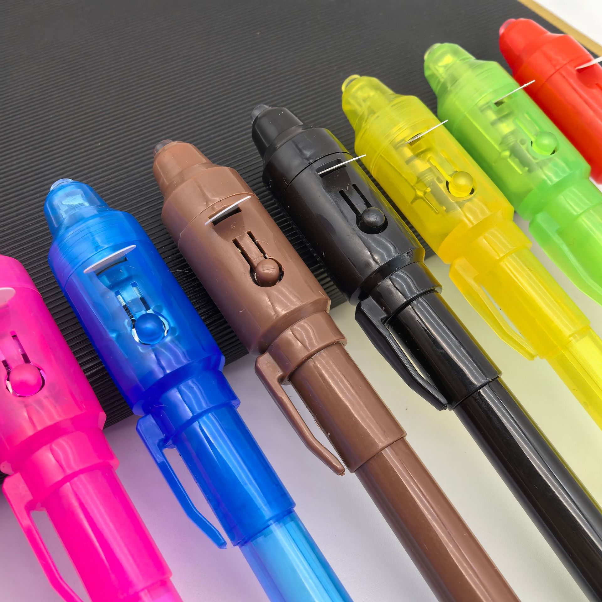 Lámpara LED luminosa UV transparente multifuncional lápiz mágico publicitario regalo luminoso resaltador al por mayor