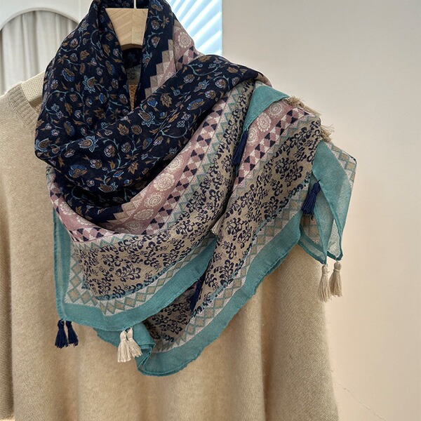 Blue and white elegant breathable scarf