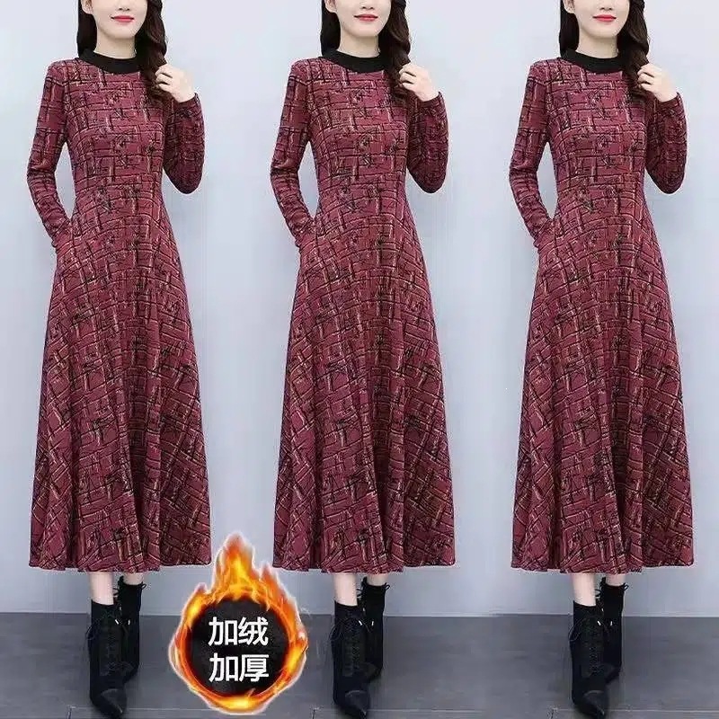 Fleece-lined thickened dress, new autumn and winter high-end women's fashion, stylish long dress for mothers, winter dress for winter wear