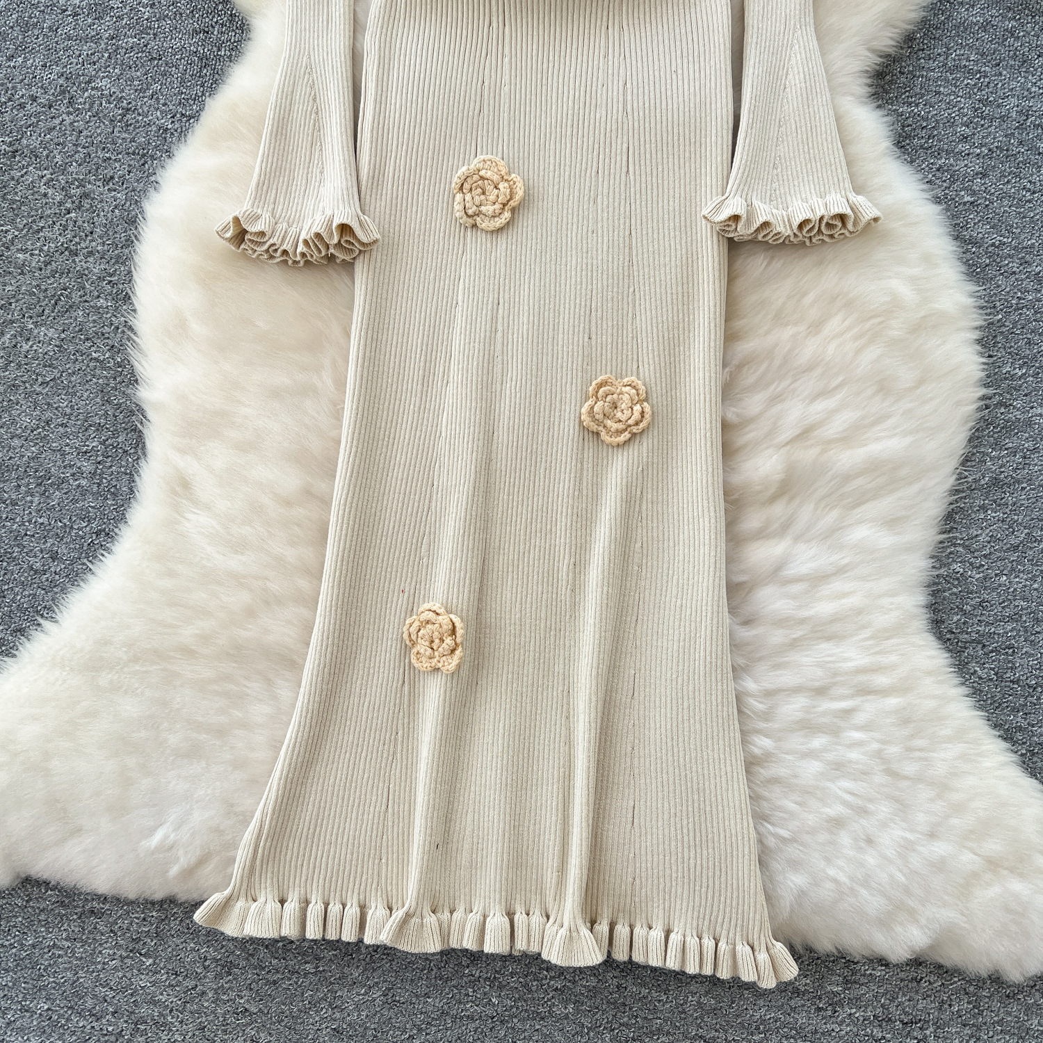 Women's Stylish V Neck Long Sleeved Floral Pattern Dress Slim Fit Inner Layer Sweater Dress Autumn Winter Style_ecoleips.com