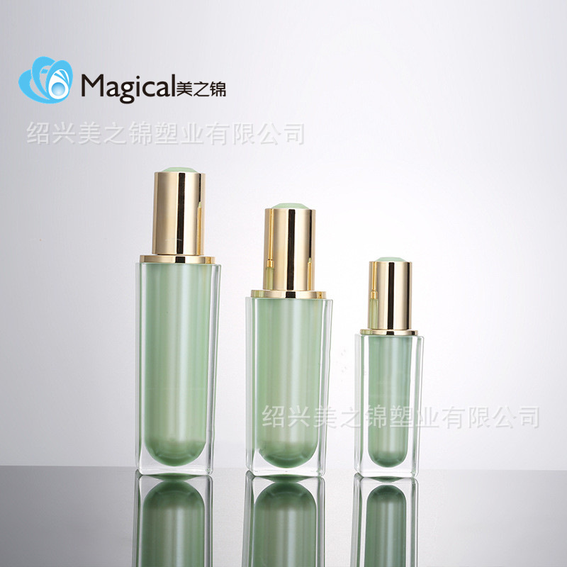 厂家供应CD瓶乳液瓶喷雾瓶化妆品瓶100ml带按压泵瓶四方厚壁瓶