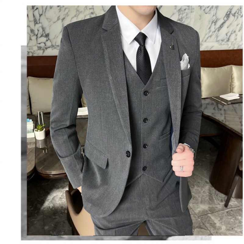 짙은 회색 정장 + 바지