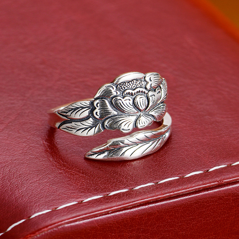 One size retro ethnic adjustable ring
