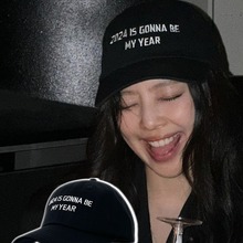 金智妮jennie同款黑色棒球帽2024新款刺绣软顶遮阳帽显脸小鸭舌帽