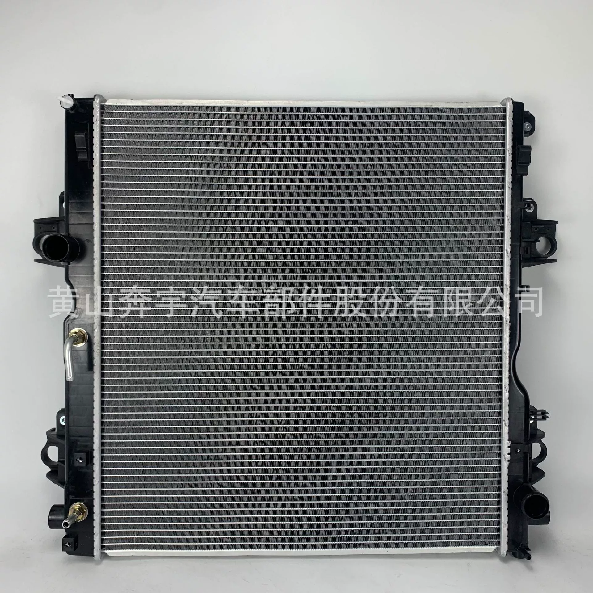 Радиатор завод прямых продаж (Toyota) Радиатор 16400-30300/20290 Бак для пайки