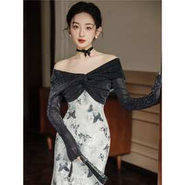 蝴蝶印花丝绒连衣裙女2023秋冬新款复古细闪设计感包臀修身长裙