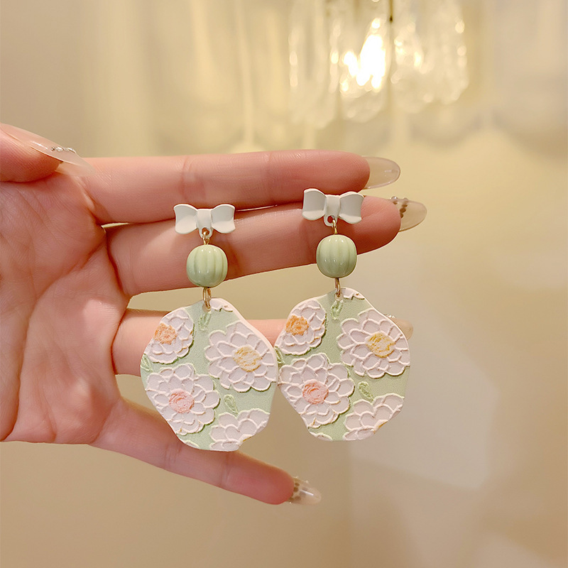 Summer flavor ~ oil painting flower artistic earrings 2023 new trendy niche design ear studs earless ear clip