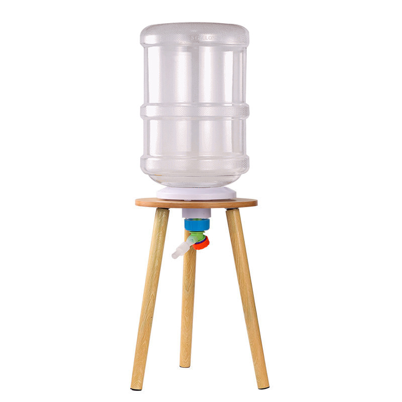 Conjunto completo para criação de peixes (balde branco de 19 litros + suporte de madeira cor de madeira + bica de água + tubo)