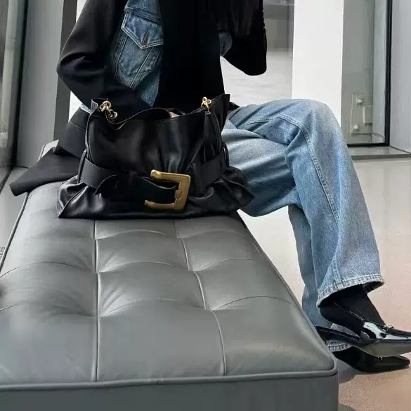 网红小白同款高级感褶皱腋下包女士真皮大气托特单肩包时尚女包