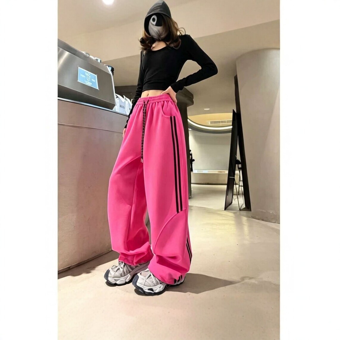 2026 Autumn Women's Sports Pants, American Style, Asymmetrical Stripe Design, Fashionable Loose Casual Pants, Two-Way Wear Long Pants