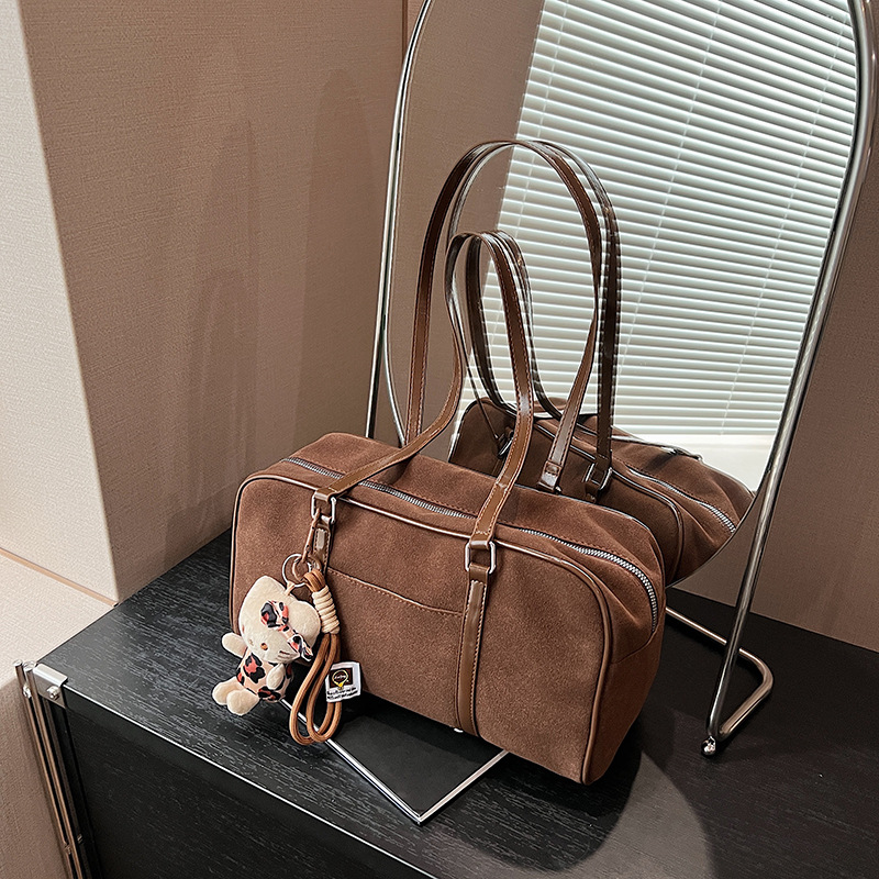 Vintage Large Capacity Matte Underarm Bag for Women 2026 Early Autumn High-End Versatile Casual Commuter Shoulder Pillow Bag
