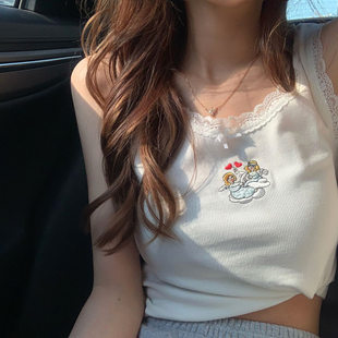 Brand white knitted vest, T-shirt, short underwear as outerwear, lifting effect, internet celebrity