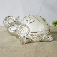 Alloy-colored electroplated reclining elephant ashtray—perfect gift for friends, executives, bosses, or as a stylish desk accessory for bars and offices.