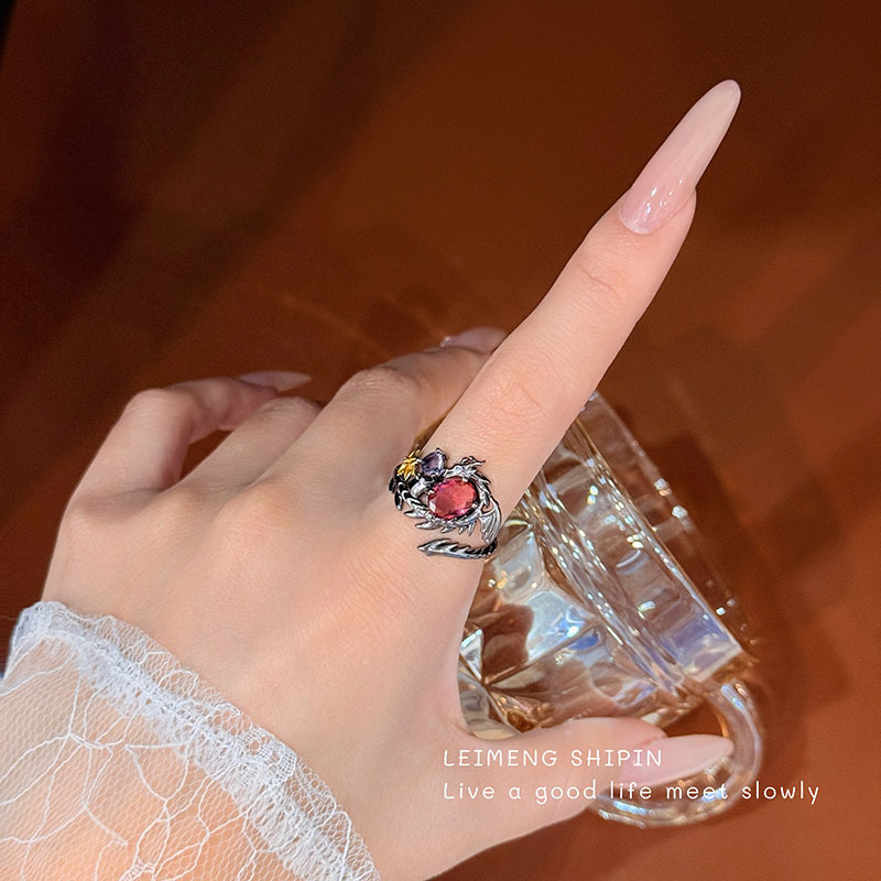 Vintage Light Luxury Sparkling Diamond Handheld Flower Olive Green Gemstone Brushed Wrapped Fashionable Versatile_voghion.com