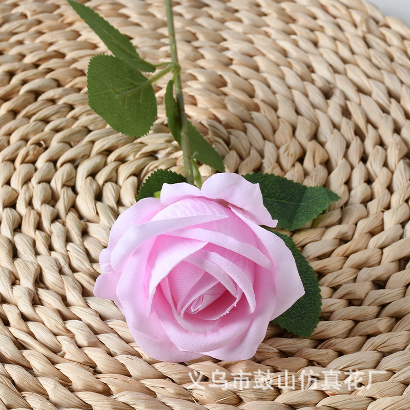 Sola franela Rosa flor artificial Día de San Valentín accesorios de boda flor decorativa pared cascada flor artificial Flor de seda artificial