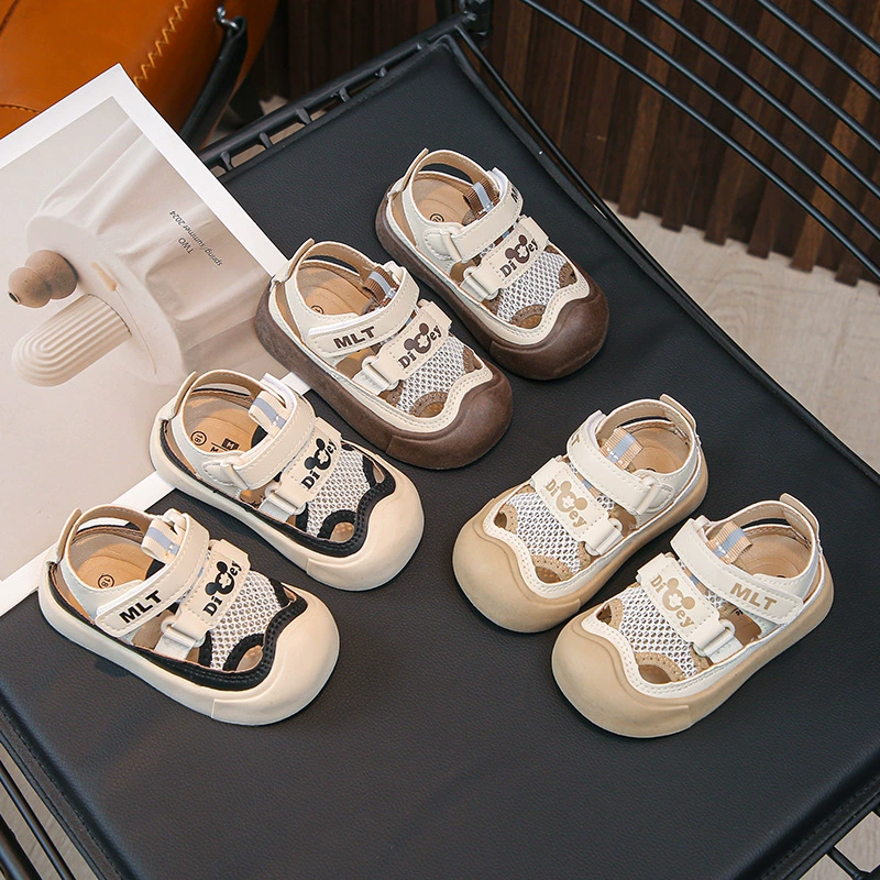Детские сандалии 2025 новый летний мальчик и мальчик Баотоу Повседневная сетка ходунки сандалии для детей спортивные детские ботинки