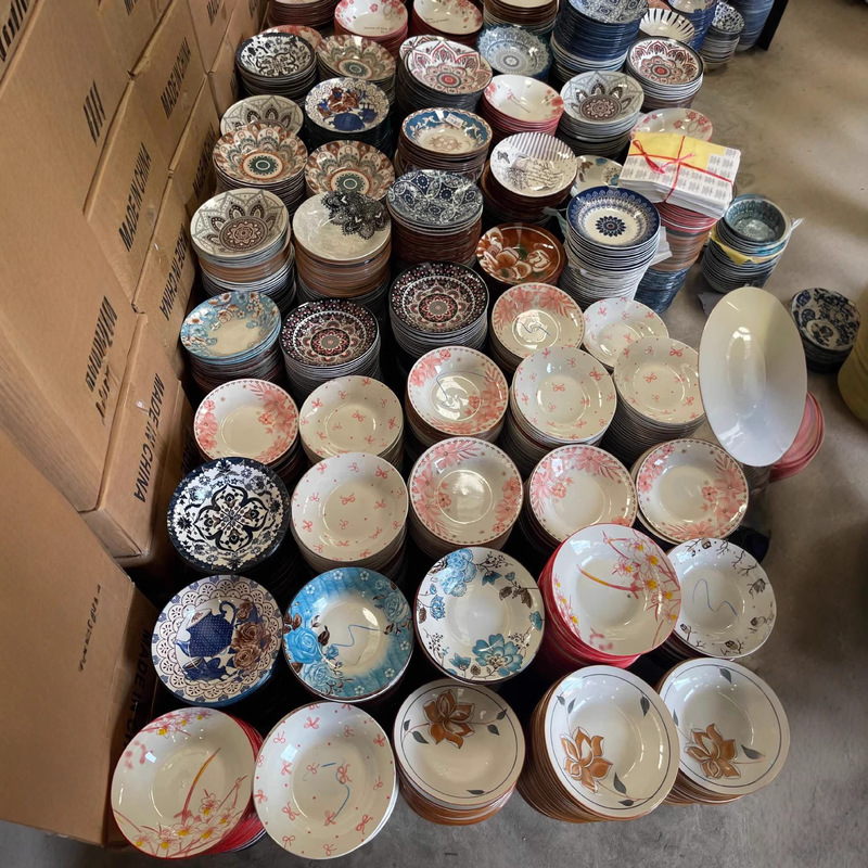 Factory Stock White Porcelain Dinner Plates in Various Sizes, Round Flat Plates for Daily Household Use, Ceramic Plates for Export, Customizable