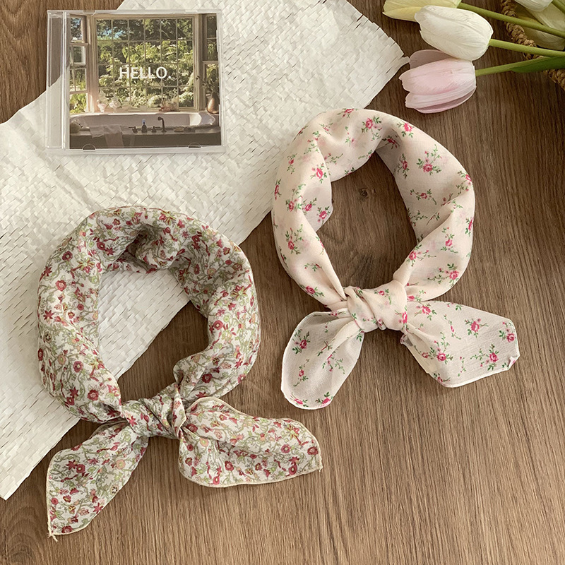 Pañuelo cuadrado pequeño, bufanda de seda, pañuelo floral de moda de verano para mujer, cinturón para el cabello de estilo pastoral, bufanda pequeña de alta calidad, accesorios para el cabello multifuncionales