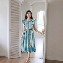 小清新日系度假复古飞飞袖裙子女2025夏季新款格子显瘦气质连衣裙