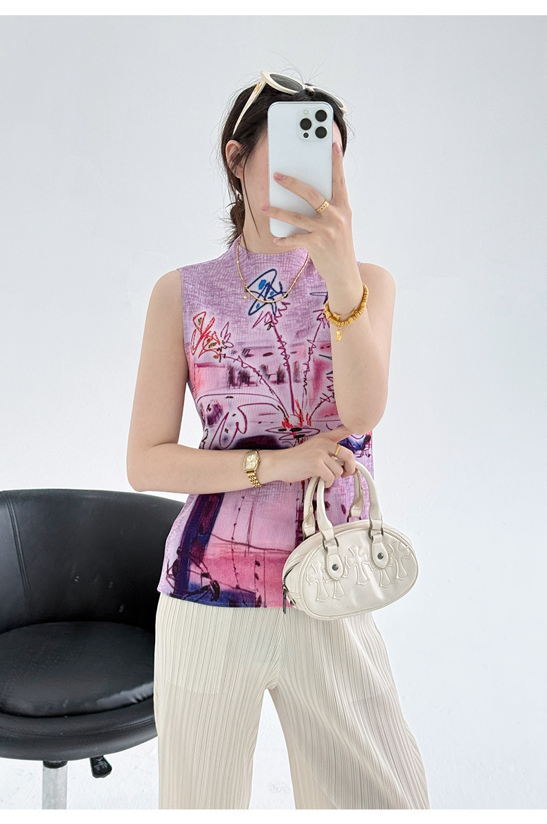 Áo ba lỗ cổ cao nữ in họa tiết retro, thiết kế xếp ly độc đáo — màu xanh nhạt chi tiết 18