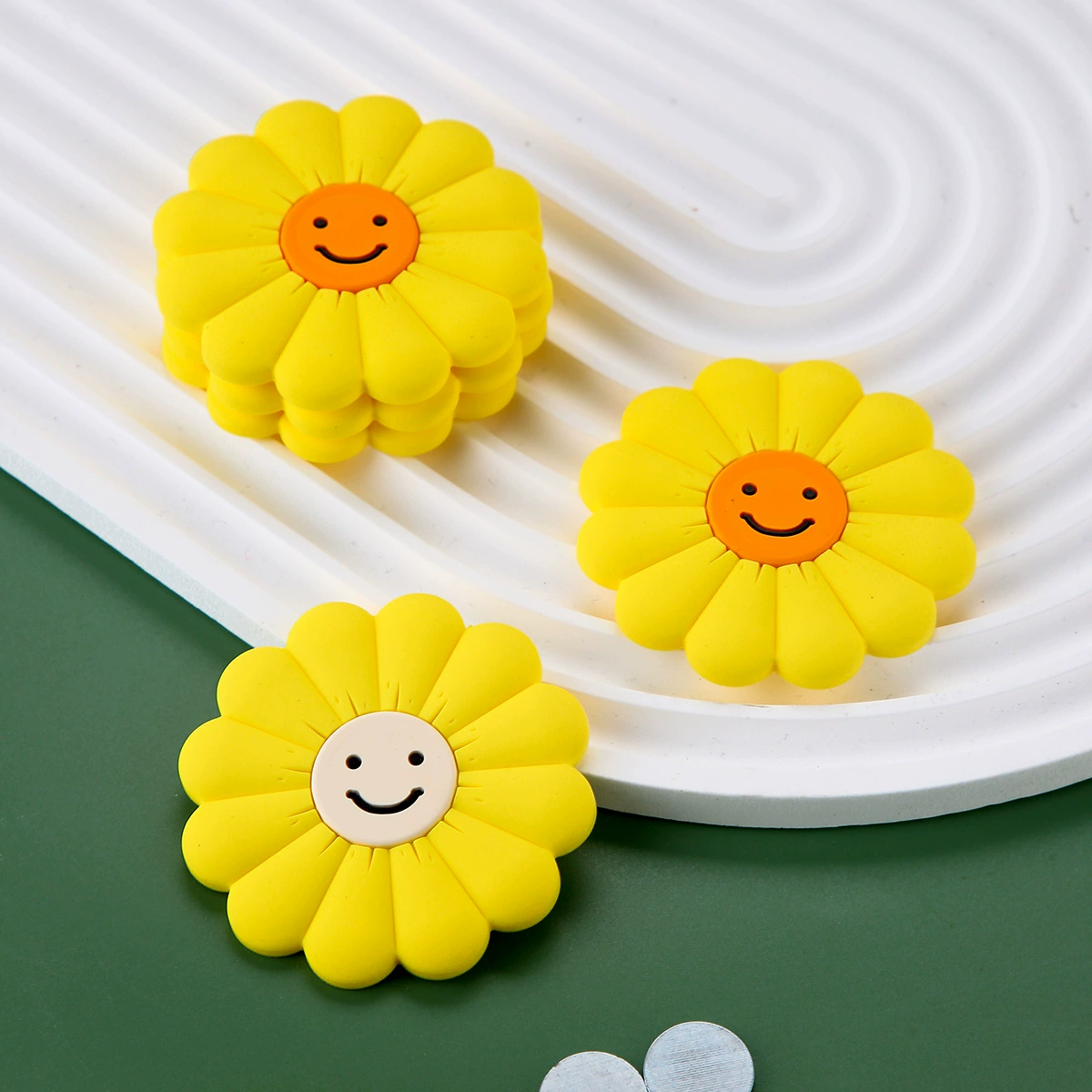 Магнитный держатель для пультов ДУ и ключей, настенный, без сверления, на клейкой основе, для кондиционера, удлинителя, декоративный