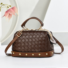 Ůʽ����2025�¿����������ʱ�������ʱ�а���Ů