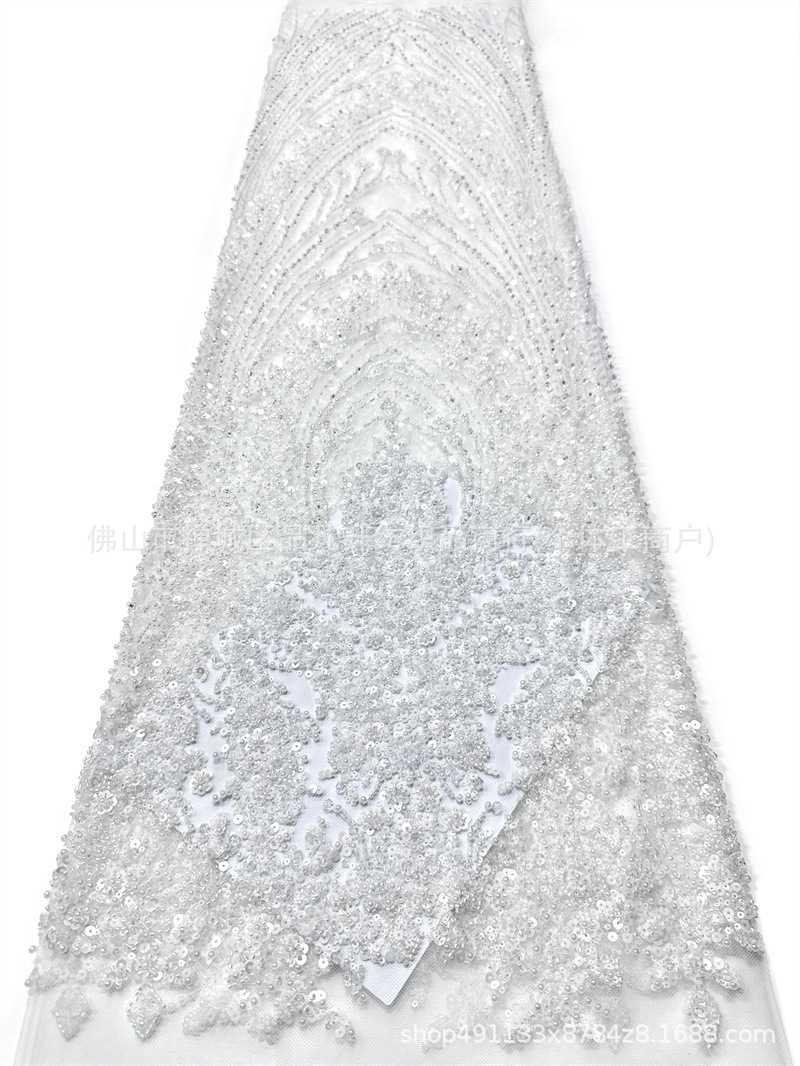 Fabricante de lujo bordado a mano Peacock Tail red tela de encaje de plata cristal perlas adornos formales tela de vestido de baile