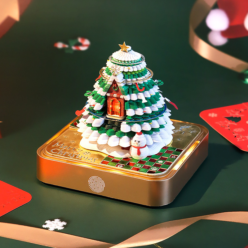 クリスマスツリーの木の家の3d立体紙の彫刻のパノラマのカレンダーのメモのアイデアの贈り物の祝日の贈り物のデスクトップは明かりの置物を持っています。|undefined
