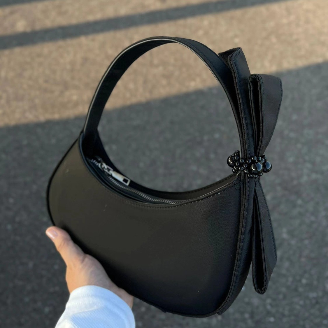 Bolso negro para las mujeres 2023 nuevo 2022 nicho diseño arco creciente bolsa de alta calidad textura todo-juego bolso de juego